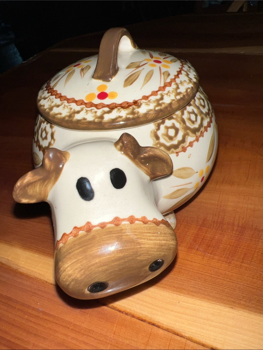 Temptations Old World Cow 16 Oz Covered Dish farmhouse Cottage